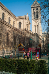 Children;Church;Churches;Kaleidos;Kaleidos-images;Paris;Places-of-worship;Play;Playgrounds;Tarek-Charara